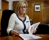 Mercedes Cu��a se defiende ante las acusaciones de Figueiras.