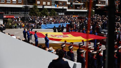 Vista de la bandera de Espaa durante el desfile militar