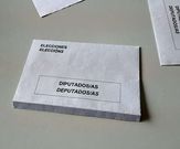 Imagen que acompa�a a la denuncia, con una doblez perpendicular al borde inferior.