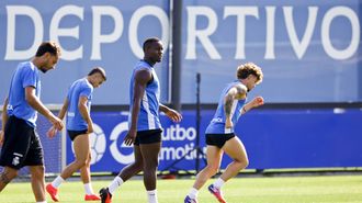 Varios jugadores del D�por en un entrenamiento