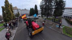 As&iacute; fue la tractorada en Oviedo convocada por URA, USAGA, COAG y ASAJA contra el acuerdo de libre comercio entre la Uni&oacute;n Europea y los pa&iacute;ses del Mercosur
