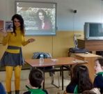 La poetisa coru�esa Yolanda Casta�o, ayer, en el centro. 