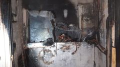 Estado en que qued� el cuadro el�ctrico que provoc� el incendio en el Liceo Casino de Pontevedra