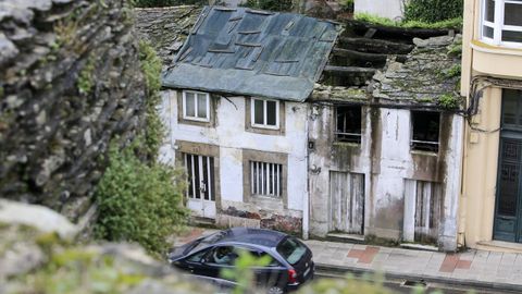 VIVIENDA, EN EL N� 13 DE LA RONDA DE LA MURALLA QUE NECESITARIA UNA REHABILITACION O REMODELACION DE LA FACHADA EDIFICIO, RUINA