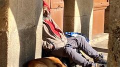 Denis nunha imaxe recente nos soportais de Acibecher�a. 