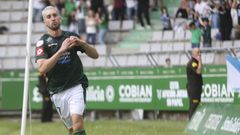 Hber celebra el 2-0 ante el Amorebieta en A Malata.