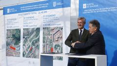 Rueda y Lores se felicitan tras la firma del convenio de cesin de tres parcelas municipales a la Xunta para construir vivienda protegida