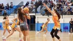 Imagen de un partido del CB Laracha esta temporada