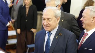 El expresidente de la Diputaci�n, Jos� Tom� Roca