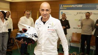 Fran G�mez Pallas. El piloto carball�s corre de nuevo ralli Dakar, lo que significa que no podr� estar con su madre cuando acabe el 2025. Con ella s� pas� el d�a de Navidad, que coincide con el cumplea�os materno. Fran G�mez recibir� el nuevo a�o en el avi�n que lo llevar� hasta la localidad senegalesa.