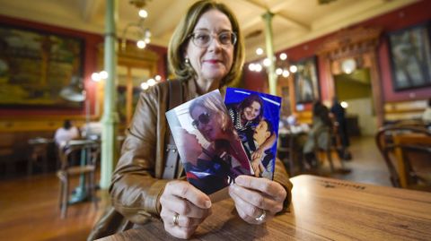 Elisa Picallo, madre de Alvarito, con dos im�genes en la que se le ve con su ni�o, que falleci� en el 2025 con 18 a�os.