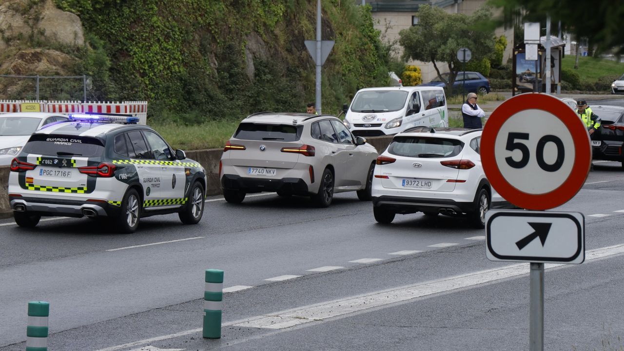 Una persona resultó herida tras un alcance entre dos vehículos en la AC-11 a la salida de A Coruña