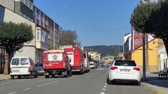 Los Bomberos del Eume, en una imagen de archivo en una intervenci�n en As Pontes, sofocaron un incendio en una nave de Vilavella.