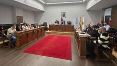Los votos en contra de PP y BNG tumbaron la operaci�n de cr�dito que quer�a aprobar el gobierno local.