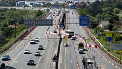 Imagen de ayer viernes en el viaducto de Porto, cerrado en el tablero de acceso a Vigo
