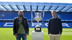Manuel Pablo, izquierda, con el director de cantera, Fran