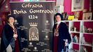 Ar�nzazu Soto y Gema Blanco, presidenta e integrante de la cofrad�a gastron�mica Do�a Gontrodo, en su sede.