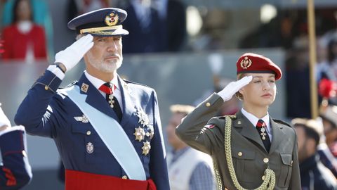 Felipe VI y la princesa Leonor en el desfile de la Fiesta Nacional.