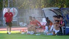 El tcnico lamenta los puntos perdidos en partidos como el del Arteixo.