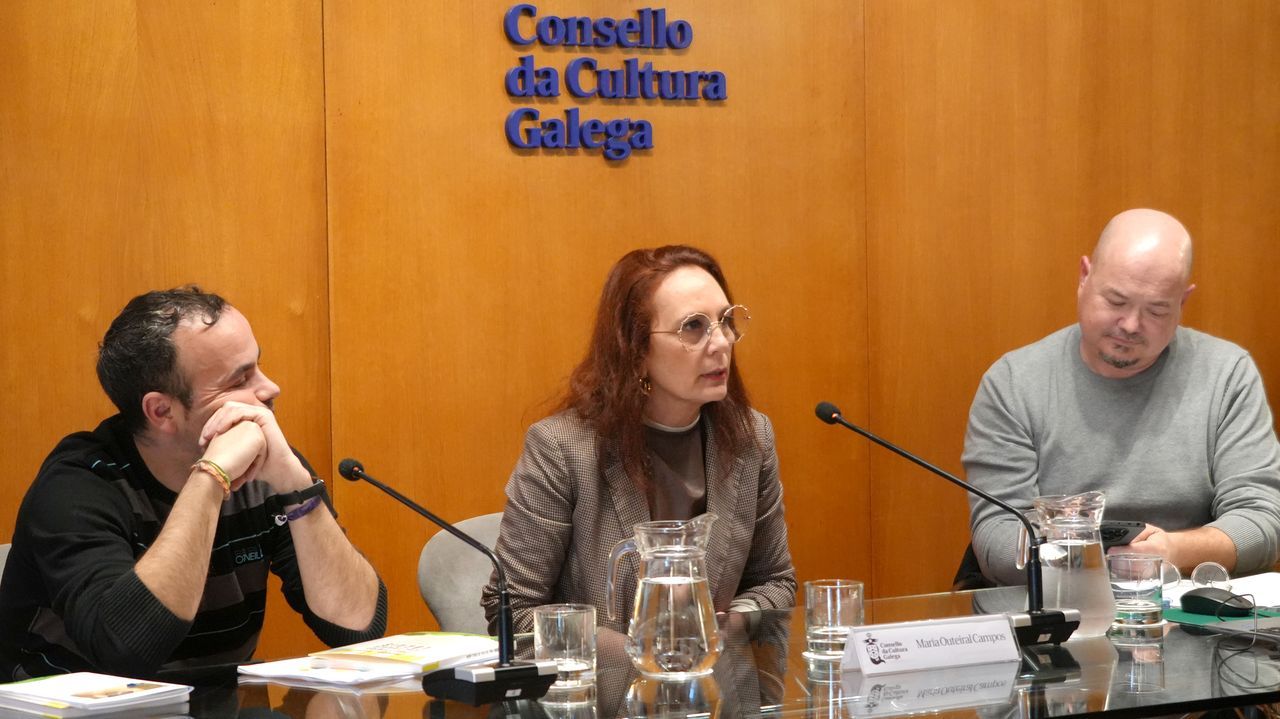 El Consello da Cultura Galega analiza en Santiago los retos de la gestión municipal con participación barbanzana
