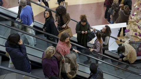 BLACK FRIDAY EN A CORU�A. MARINEDA CITY