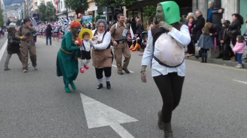 Multitudinario desfile de carnaval en el centro de Oviedo.Multitudinario desfile de carnaval en el centro de Oviedo 