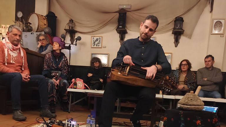 Gutier &Aacute;lvarez nunha das actuaci&oacute;ns que xa houbo na Piruchela. 