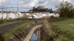 Canal de regad�o en el casco hist�rico de Monforte