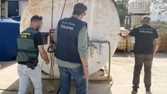 Agentes de la Guardia Civil y de Vigilancia Aduanera durante un operativo, en una imagen de archivo