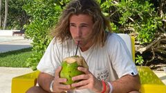 Sancho, que lleg� a Tailandia el 30 de julio y a la isla de Phangan el 1 de agosto, relat� que el cirujano colombiano decidi� unirse a su viaje.