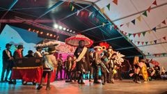 Comparsa A Revolta, ganadora del festival de entroido de Nar�n