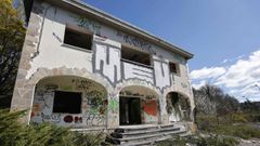 El edificio administrativo de la antigua depuradora de Lugo