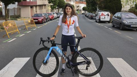 La compostelana Alejandra Neira es campeona de España júnior de ciclismo contrarreloj