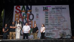 Noem&iacute; F&aacute;bregas acompa&ntilde;ada por el alcalde y concejales durante el preg&oacute;n