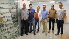 Parte del equipo de descubridores (de izquierda a derecha): Eduardo G�mez, Bruno Dacu�a, Raquel Ant�n, Ramiro Barreiro, �scar Lantes y Ezequiel V�zquez, a los que se suman Guillermo Zaragoza, Carlos J. Rodr�guez, In�s Fern�ndez, Jos� Gonz�lez, Ram�n Jim�nez y Montse G�mez