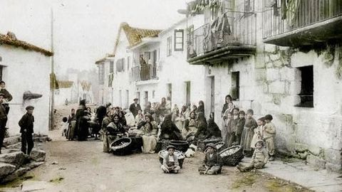 Barrio de A Moureira, en Pontevedra, en una imagen de los aos veinte del siglo pasado. Ah naci en 1855 Benito Soto, el pirata del Burla Negra con quien naveg el viveirense Nicols Fernndez Ventura