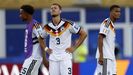 Varios jugadores de Alemania, tras caer derrotados ante Paraguay.