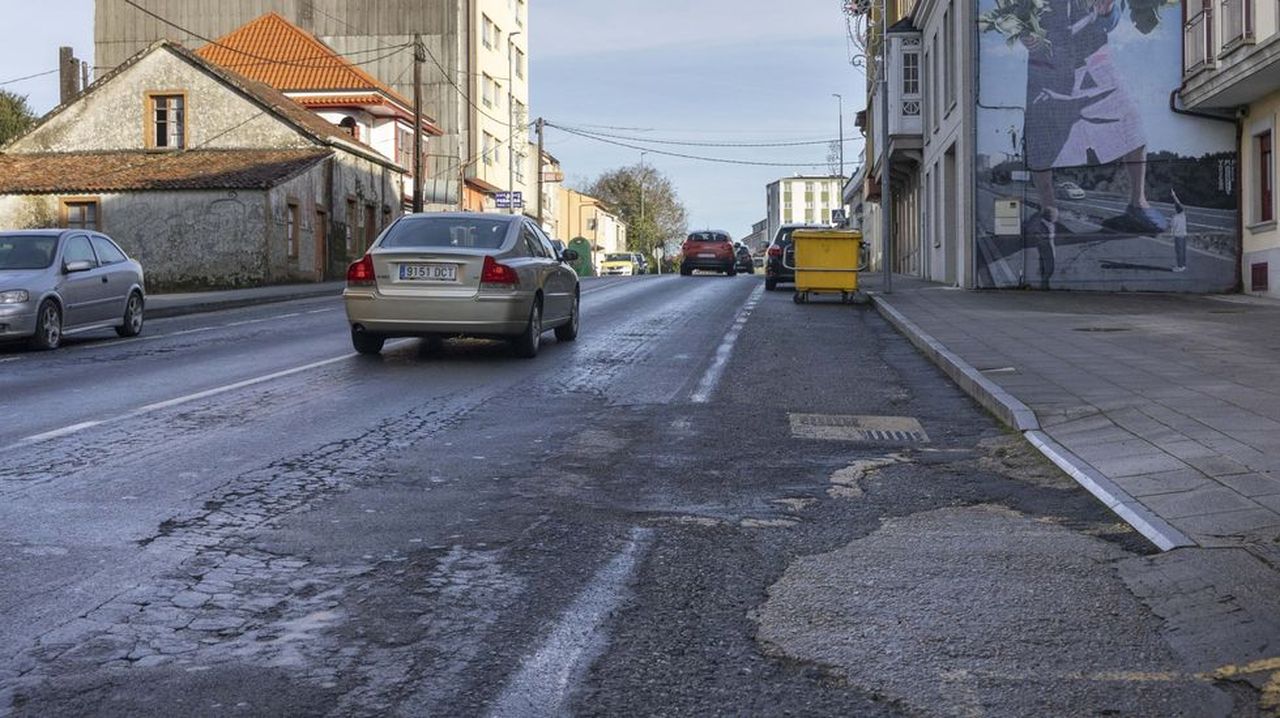 Ordes insta la urgente reparación del destrozado firme de la N-550 a su paso por el casco urbano