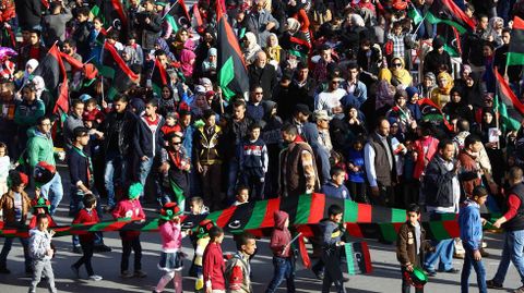 Los libios celebraron ayer el cuarto aniversario del alzamiento contra Muamar al Gadafi. 