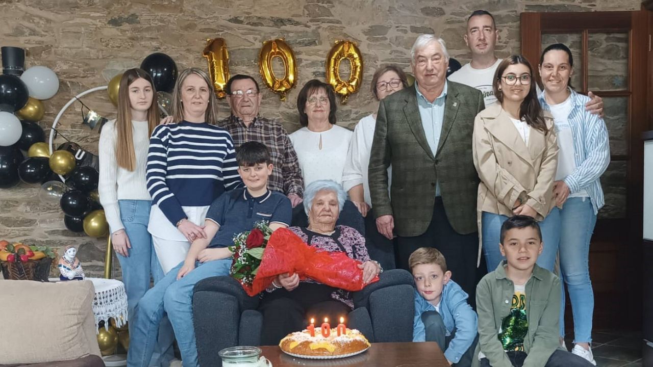 De Canadá a Pol para celebrar los 100 años de su madre, Dulcina