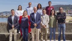 F�lix Juncal, en el centro, con los integrantes de los primeros diez puestos de la candidatura para las elecciones municipales del 28 de mayo