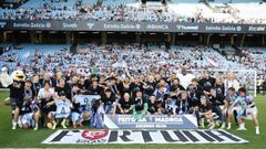 Los futbolistas del Celta Fortuna, celebrando el ascenso a Segunda.