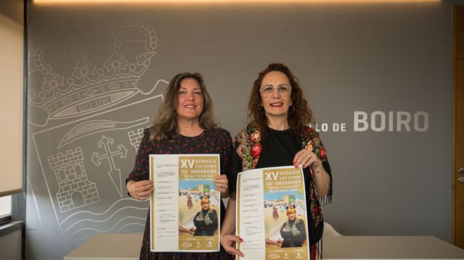 A presidenta de Barbantia, Mar&iacute;a Jes&uacute;s Blanco, e a concelleira de Cultura de Boiro, Mar&iacute;a Outeiral, presentaron a nova edici&oacute;n da Romar&iacute;a das Letras