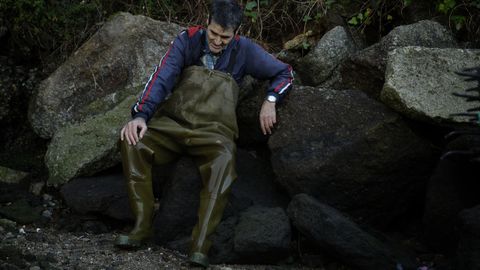 Primera marea para los mariscadores a pie de la ra de O Burgo