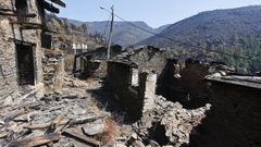 Imagen de la aldea de Ferreira, en Quiroga, afectada por el incendio de Larouco una vez que pas a la provincia de Lugo.