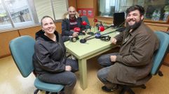 Sandra Romero, Ricardo Gra��o e David Pu�al, onte, en Radio Voz