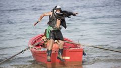 Abarrote en el Longueir�n de Fisterra, localidad pirata: �mira las im�genes!
