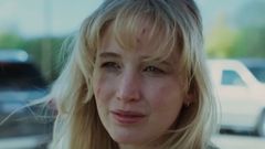 Captura de Jennifer Lawrence en el tráiler 2 de «Die my love»
