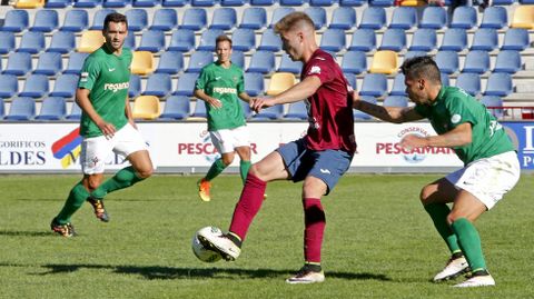 El Pontevedra CF vence al Racing de Ferrol