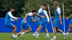 Zakaria y Mulattieri se entrenan junto a sus compañeros